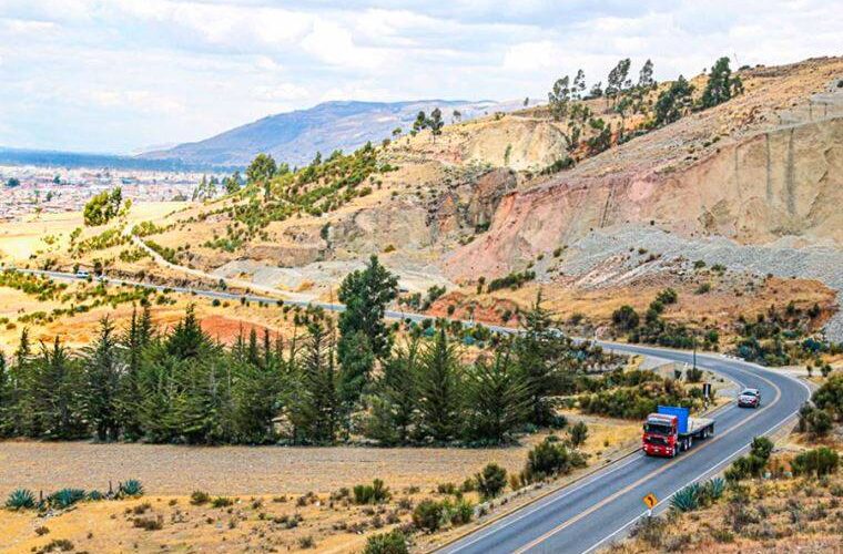 Ministerio de Transportes suscribe contrato del estudio definitivo de la carretera Paimas-Ayabaca-Socchabamba